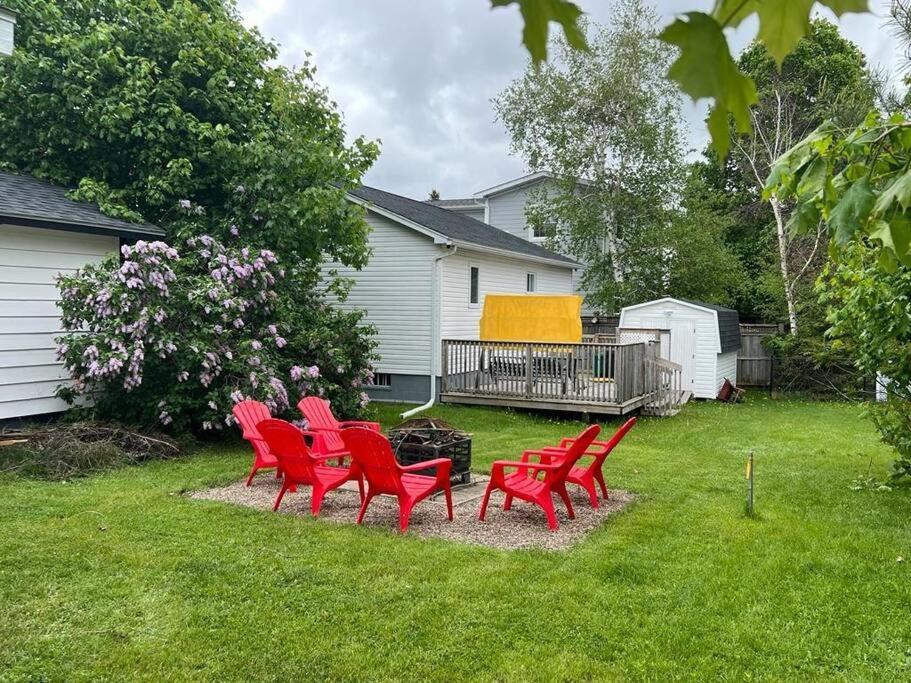 Cozy Chalet Near The Beach Shediac Luaran gambar