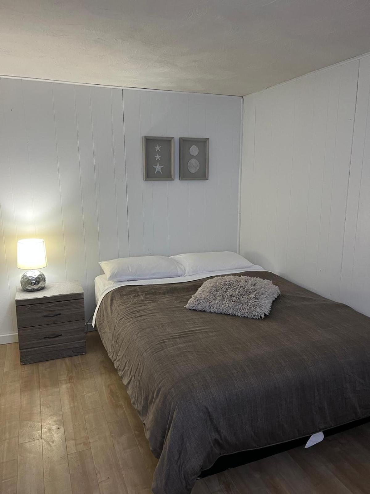 Cozy Chalet Near The Beach Shediac Bilik gambar